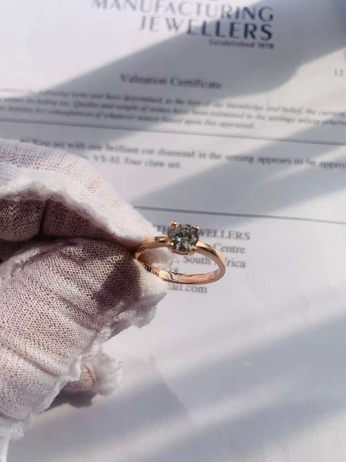 Retail R98350.00 New One 9ct Rose Gold Ring Set With One Brilliant Cut diamond in the setting 0.70ct