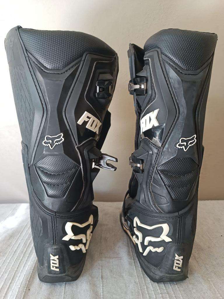 Fox racing boots size 8 UK9 hardly been used
