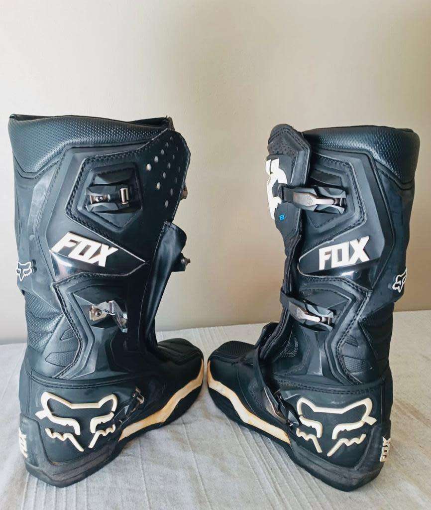 Fox racing boots size 8 UK9 hardly been used