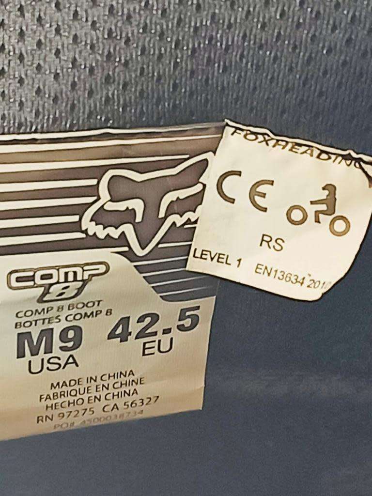 Fox racing boots size 8 UK9 hardly been used