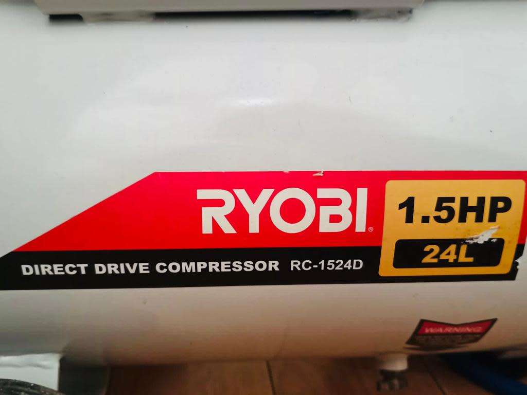 Ryobi direct drive compressor RC1524D 1.5HP 24L with air hose, hardly been used
