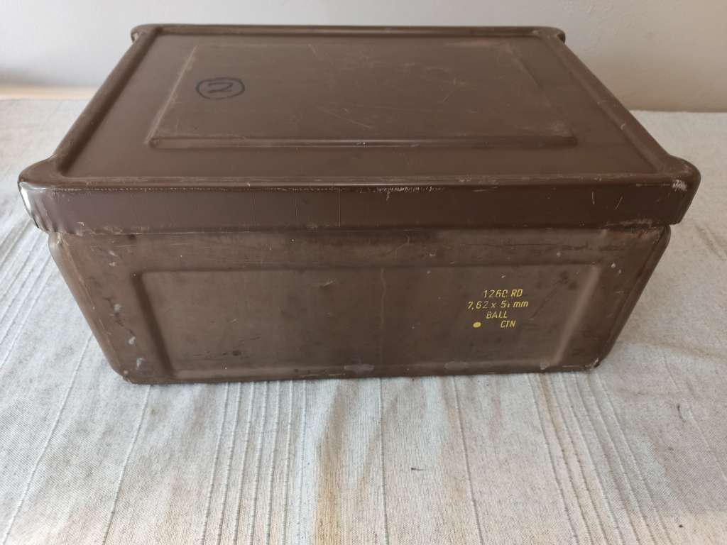 Vintage collectors army ammunition crate, perfect as a tool / storage box