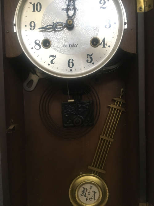 !!R1 Start!! NO RESERVE!! Wall Clock!!