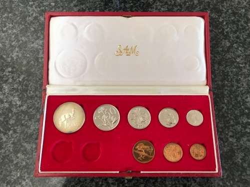 !!R1 Start!! No Reserve!! Proof Coin Set !!As Per Pictures!! 1976 Dont Miss Out!!!