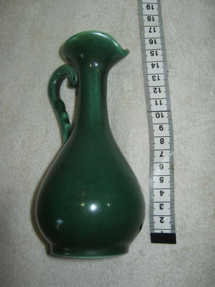 Lucia  dark green vase very good condition