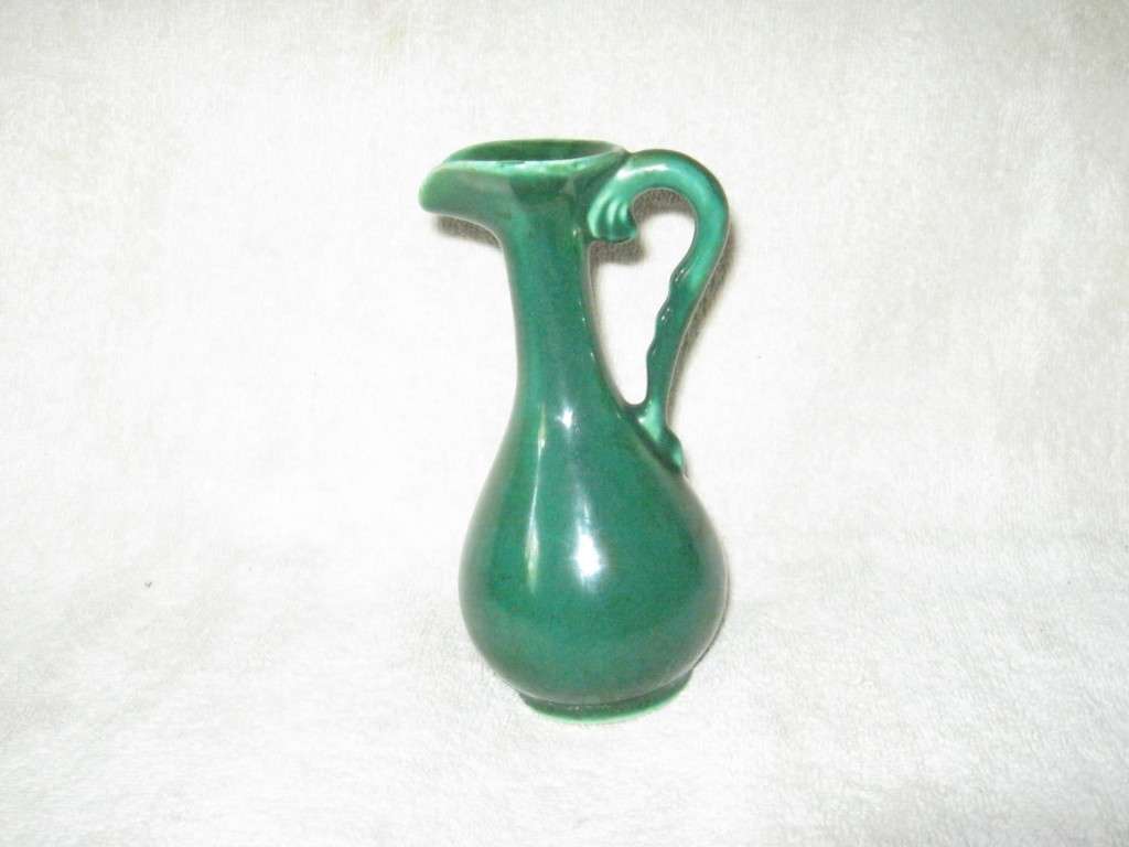 Lucia  dark green vase very good condition