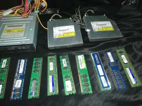 LOT OF 3 DVD DRIVES AND 13 RAMS AND 1 POWER SUPPLY