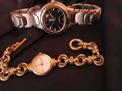 VINTAGE SEIKO AND GUESS HIS AND HER WATCHES