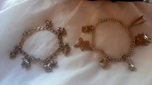 VINTAGE CHARM BRACELET LOT