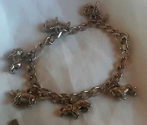 VINTAGE CHARM BRACELET LOT