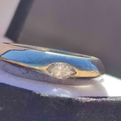 9CT WHITE GOLD SINGLE STONE RING