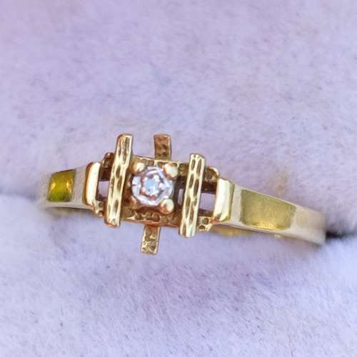 9CT DIAMOND VINTAGE RING