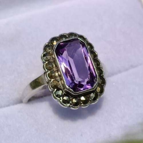 STERLING VINTAGE PURPLE STONE RING