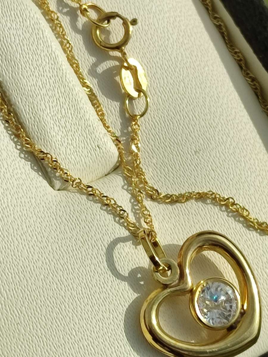 9ct Gold Heart Chain Set