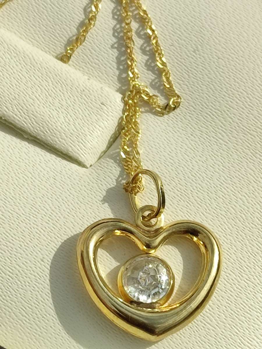 9ct Gold Heart Chain Set