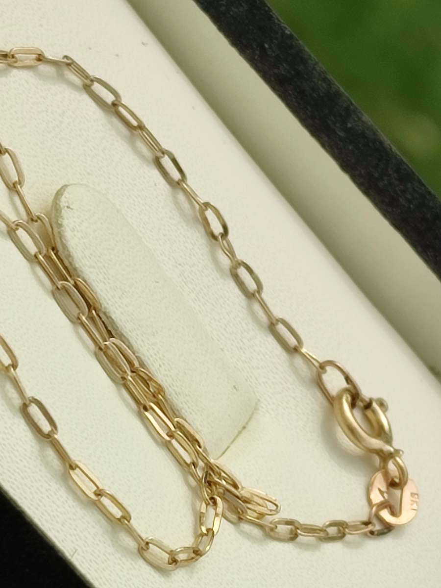 9ct Gold Fine Vintage Hand Chain