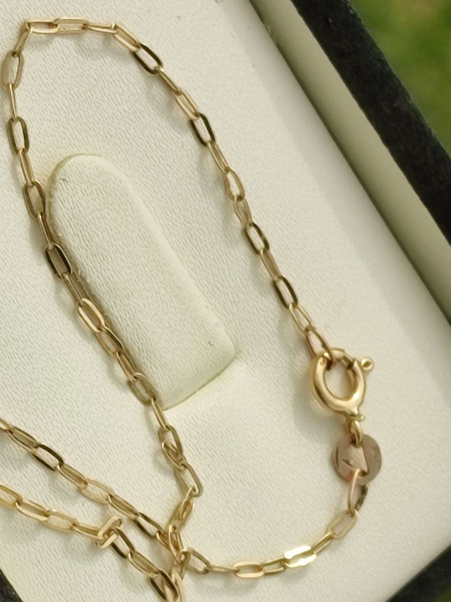 9ct Gold Fine Vintage Hand Chain