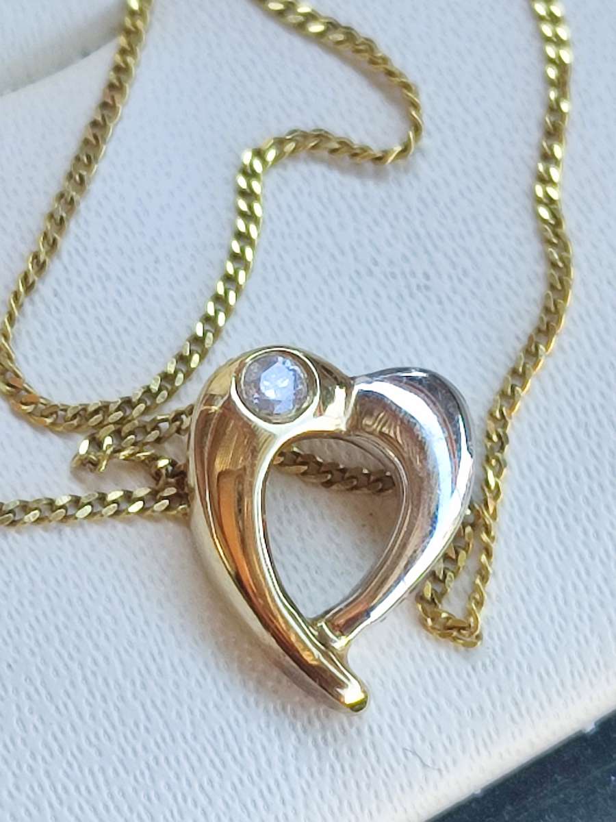 9ct Gold Diamond Heart Pendant and Chain Set