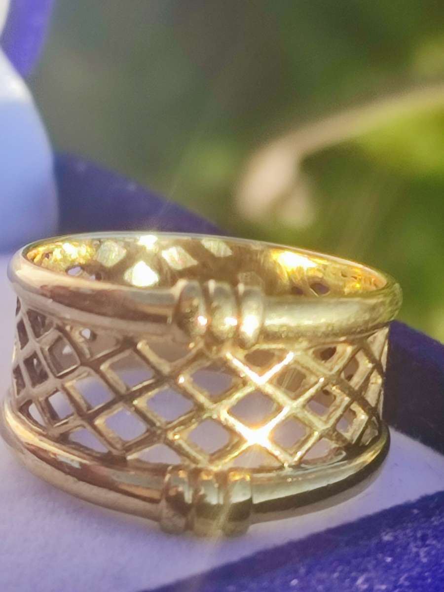 9ct Gold Cutwork Design Ring