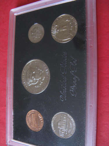 1969 AMERICA PROOF SET - KENNEDY SILVER 1/2 DOLLAR