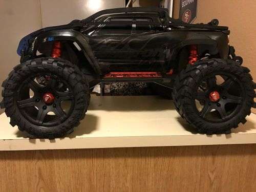 Traxxas Xmaxx 8s Limited Edition Snap On Black Truck w/Roll Cage!