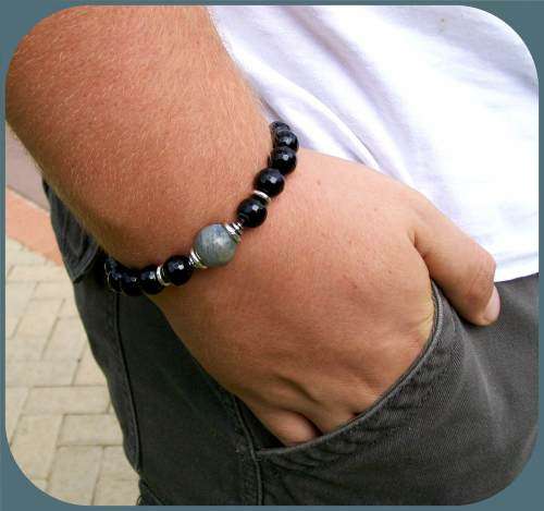 Men's Onyx and Labradorite semi precious gemstone stretchcord bracelet