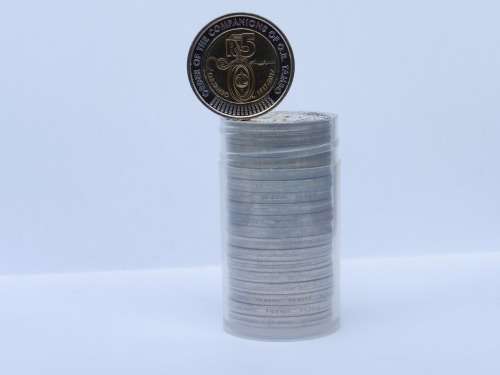 THE NEW COMMEMORATIVE R5 IN RECOGNITION OF THE ''ORDER OF THECOMPANIONS OF OR TAMBO''. 18 UNC P/TUBE