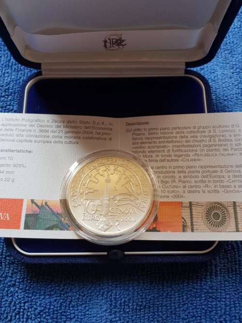 2004 ITALIAN 10 EURO SILVER PROOF COIN - GENOVA CULTURAL CAPITAL OF THE WORLD-