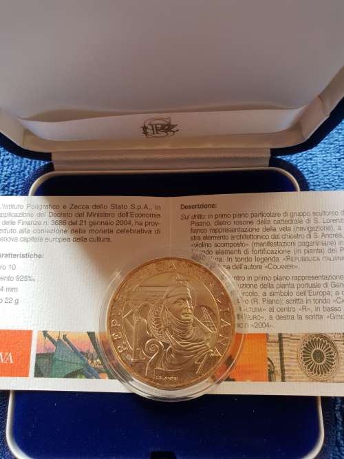 2004 ITALIAN 10 EURO SILVER PROOF COIN - GENOVA CULTURAL CAPITAL OF THE WORLD-