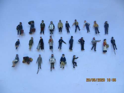 Platform Figures x 26