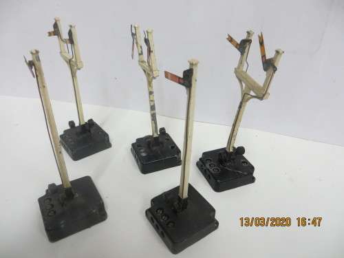 Hornby Dublo Assorted Electric Signals x 5