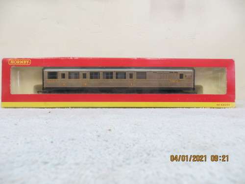 Hornby R 4063A LNER Brake Coach `7913`