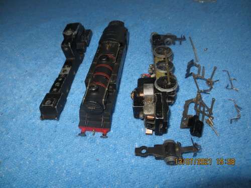 Hornby Dublo EDL18 - BR 2-6-4T Engine Parts