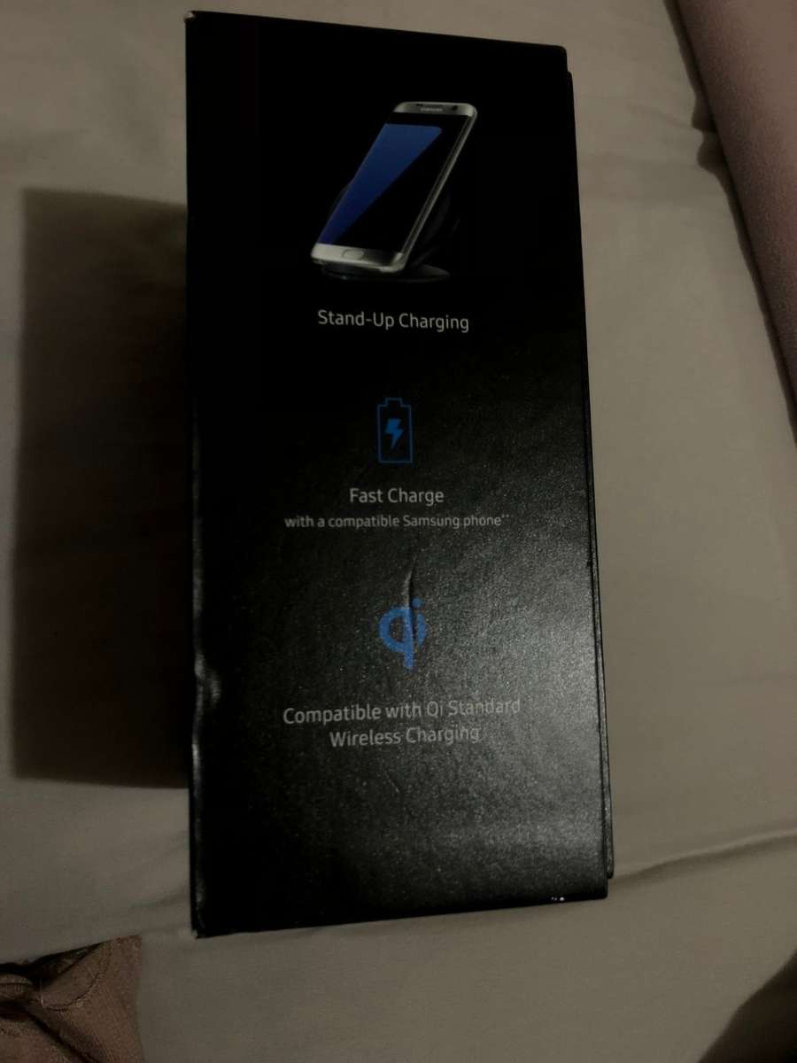 Samsung Wireless Charging stand - Fast Charger