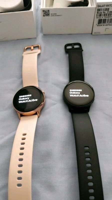 Samsung Galaxy Watch Active 40 MM +  Free Shipping
