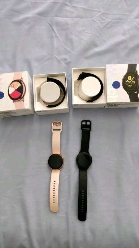 Samsung Galaxy Watch Active 40 MM +  Free Shipping