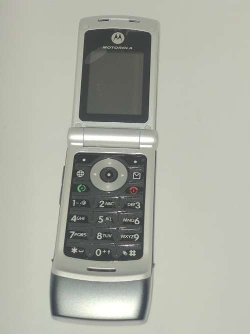 Retro flip Phone - Motorola w377
