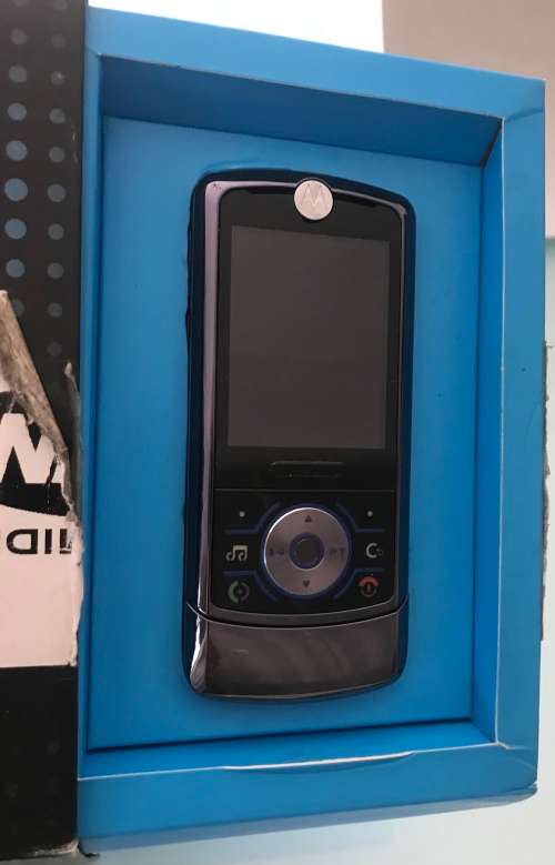 Retro Slide phone - Motorola Rokr Duo + Memory Card