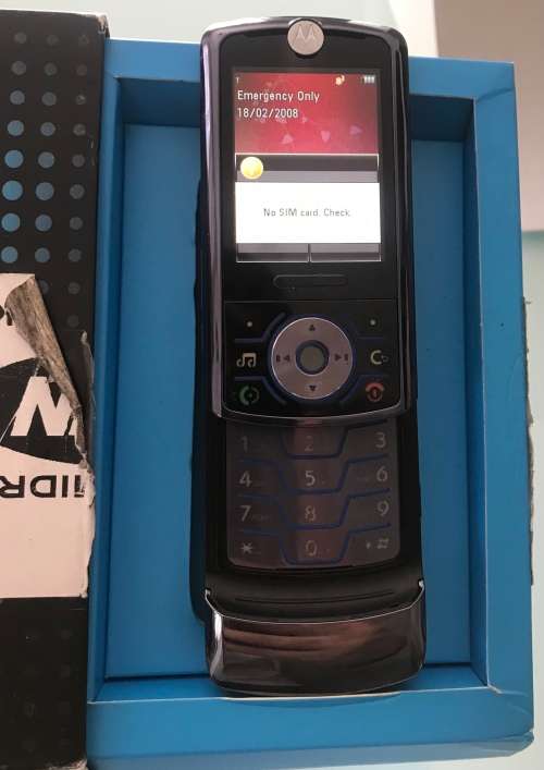 Retro Slide phone - Motorola Rokr Duo + Memory Card