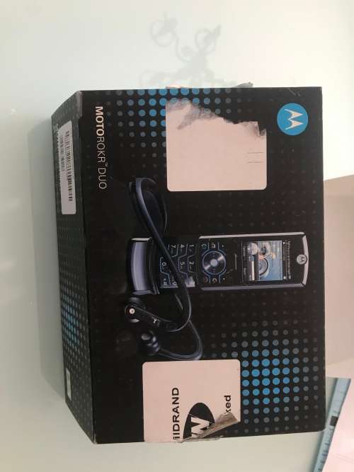 Retro Slide phone - Motorola Rokr Duo + Memory Card