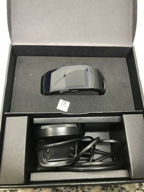 Warehouse clearance !! Samsung Gear fit 2 Pro - large