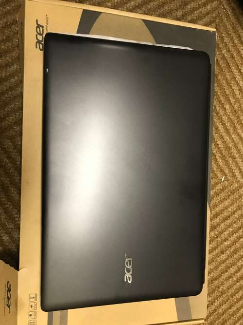Acer Aspire E - 15.6 " , Intel Celeron , 15.6 '' HD, 4 GB DDR 3 , 500 GB HDD