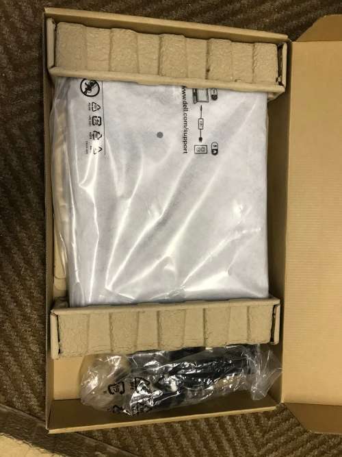 Acer Aspire E - 15.6 " , Intel Celeron , 15.6 '' HD, 4 GB DDR 3 , 500 GB HDD