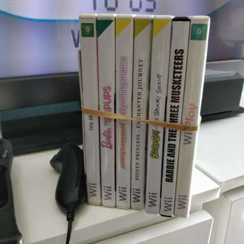 Nintendo Wii Bundle + 7 Games