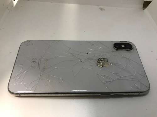 Iphone X 64 GB - Cracked LCD + Back Glass