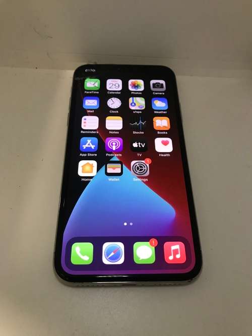 Iphone X 64 GB - Cracked LCD + Back Glass