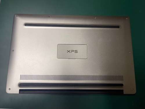 Monster Spec !!! DELL XPS 13 9360 Core i7 , 16 GB RAM , 1TB SSD , Touch Screen