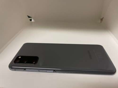 Samsung S20 128 GB Dual SIm- Cracked Screen and Cracked Back Glass