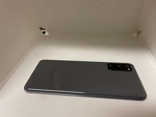 Samsung S20 128 GB Dual SIm- Cracked Screen and Cracked Back Glass