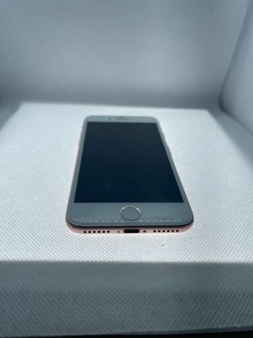 Clearance !!! iPhone 7 32. GB  - No Touch ID
